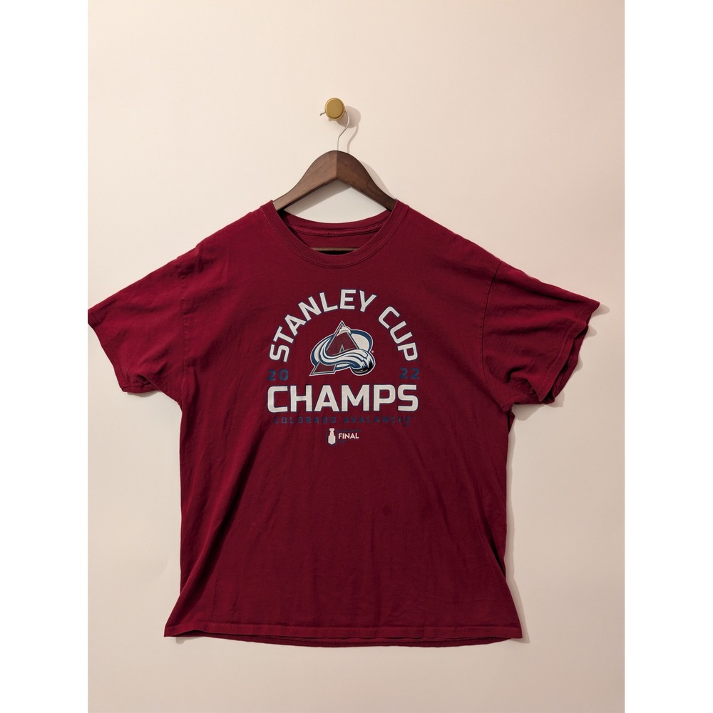 NHL Colorado Avalanche T-Shirt Mens XL Burgundy 2022 Stanley Cup Champs Tee